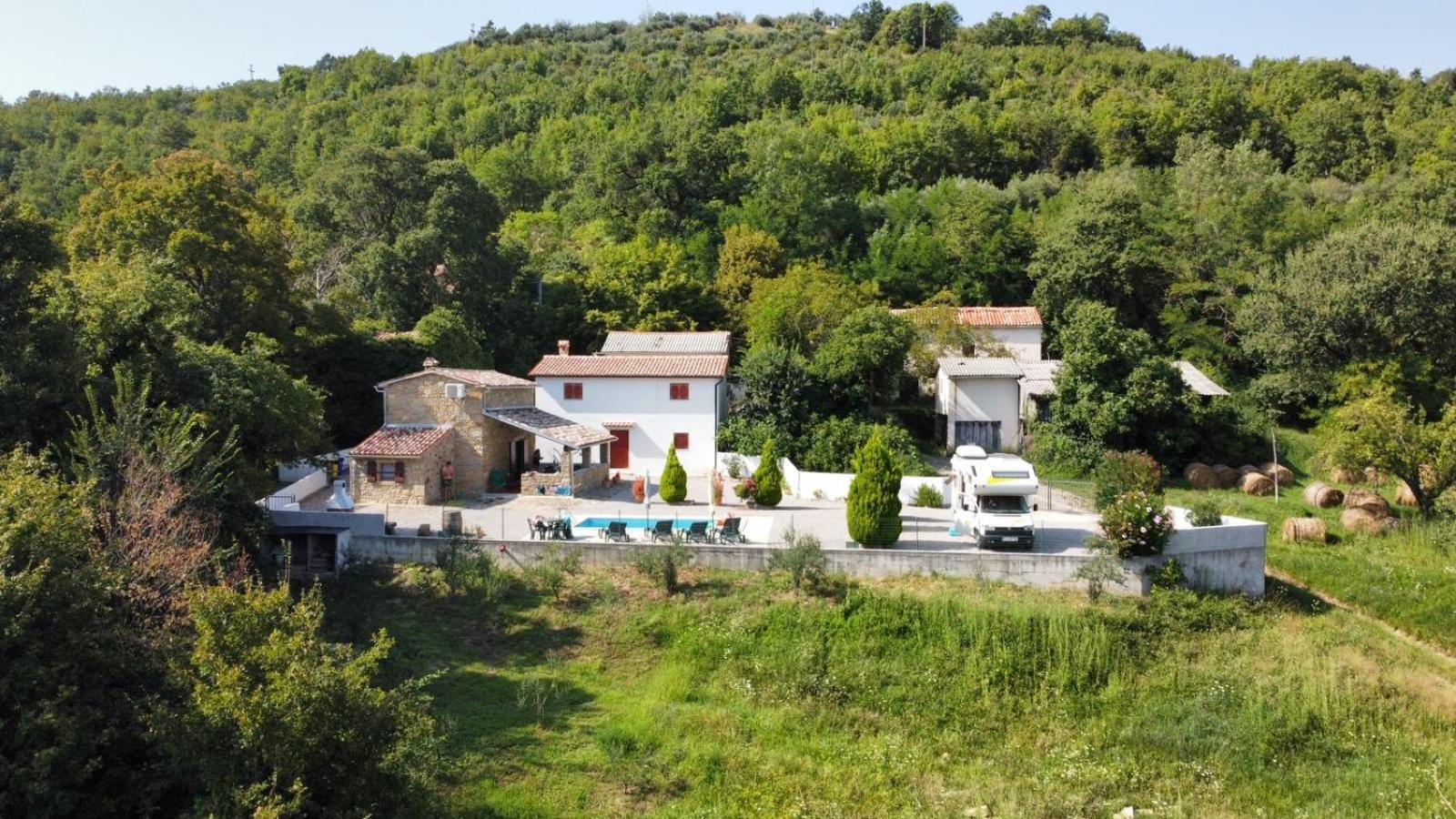 Holiday Home Cosseriga Racicki Brijeg Exterior photo