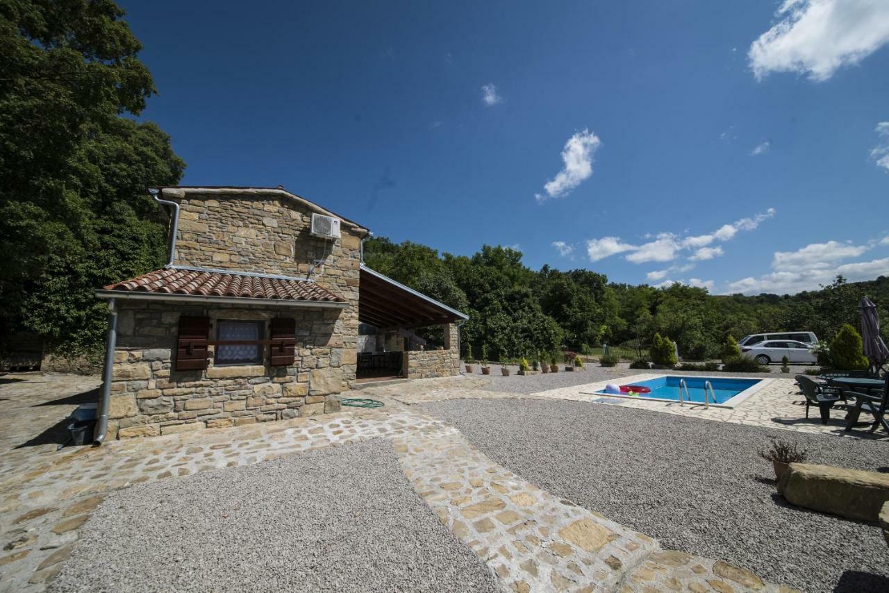 Holiday Home Cosseriga Racicki Brijeg Exterior photo