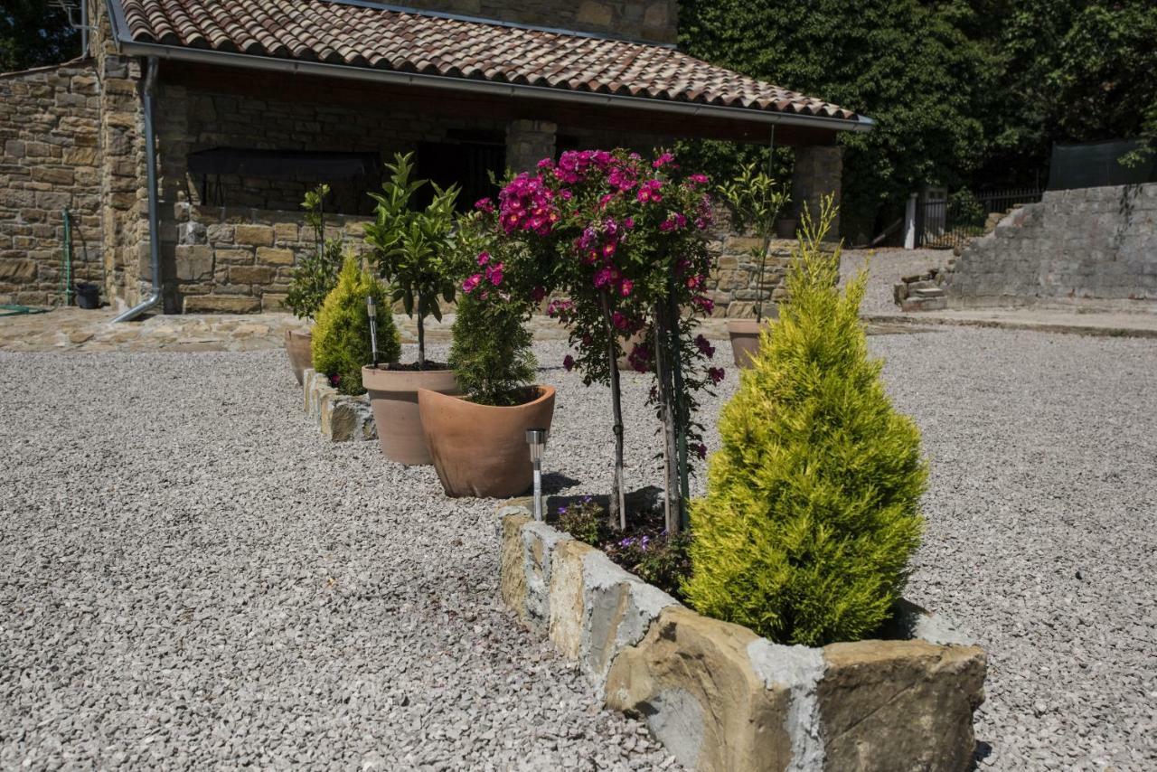 Holiday Home Cosseriga Racicki Brijeg Exterior photo