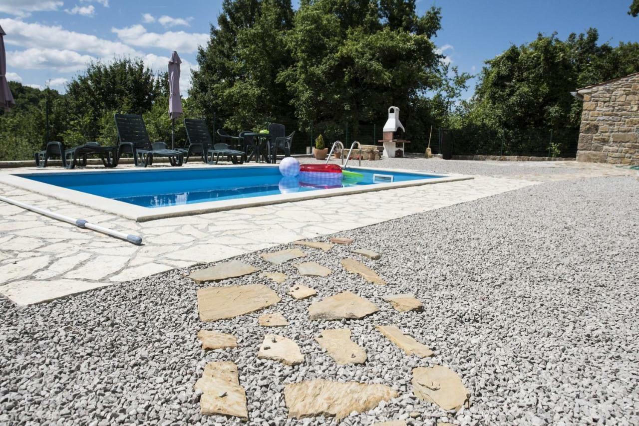 Holiday Home Cosseriga Racicki Brijeg Exterior photo