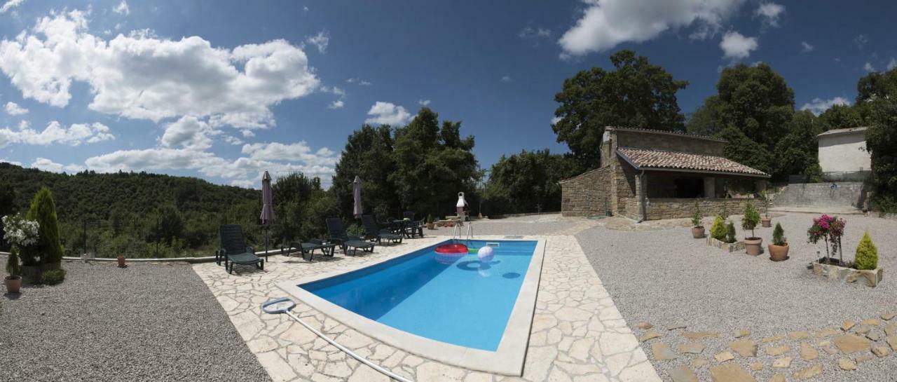 Holiday Home Cosseriga Racicki Brijeg Exterior photo
