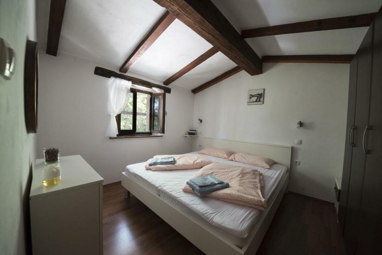 Holiday Home Cosseriga Racicki Brijeg Exterior photo